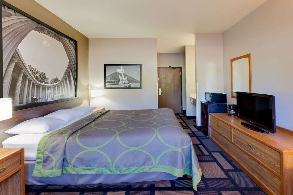 Super 8 by Wyndham Akron S Green Uniontown OH - photo 9