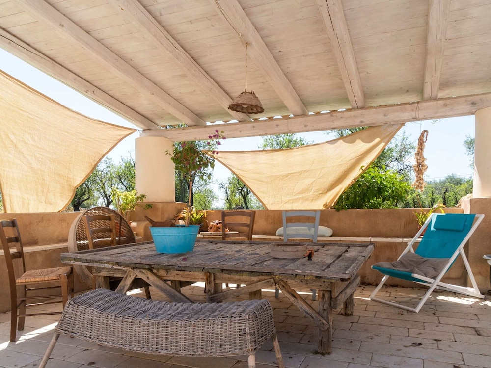 Farmhouse in Noto With Pool and Garden — 4-Star Luxury Hotel in Noto, Italy