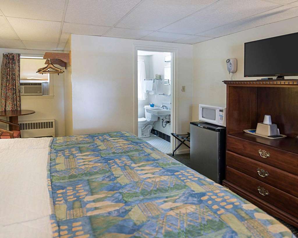 Econo Lodge Westminster MA - photo 15