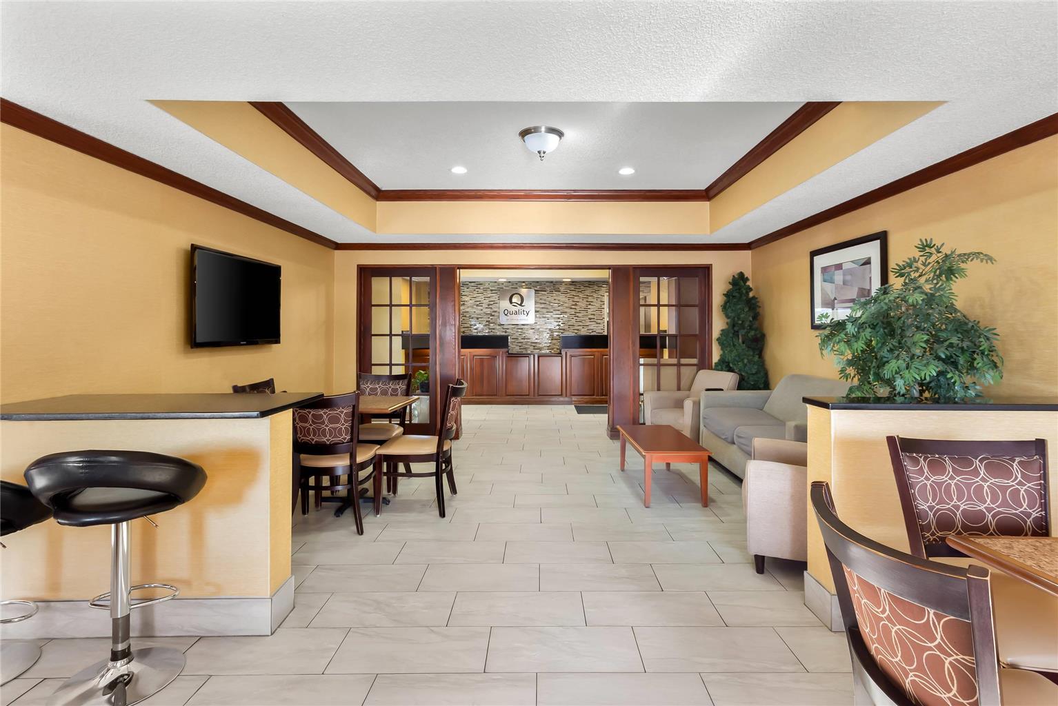 Quality Inn & Suites Niles - photo 10