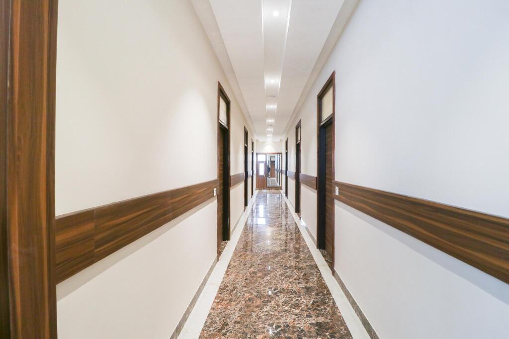 Capital O 60811 Hotel Woods In