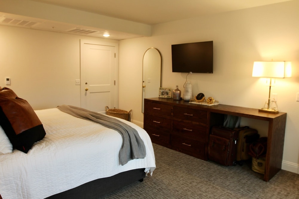 The Crazy Water Hotel - photo 15