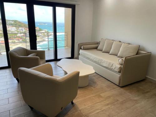 Sea View 02 Bedroom Apartment with Terrace — 4-Star Luxury Hotel in Philipsburg, Sint Maarten