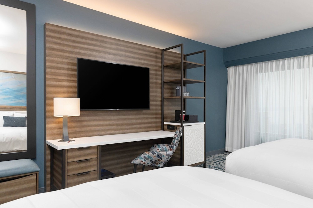 Marriott Anchorage Downtown - photo 9