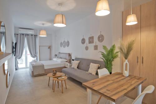 Silia Spotless Fully Renovated Studio — 4-Star Luxury Hotel in Athens, Greece