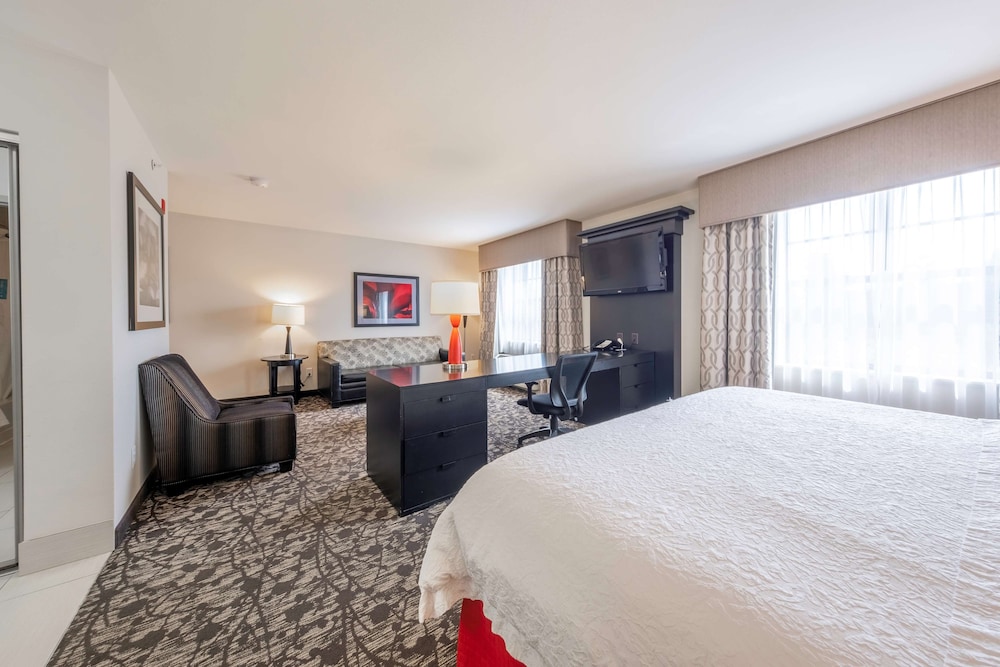 Hampton Inn & Suites DuPont - photo 15