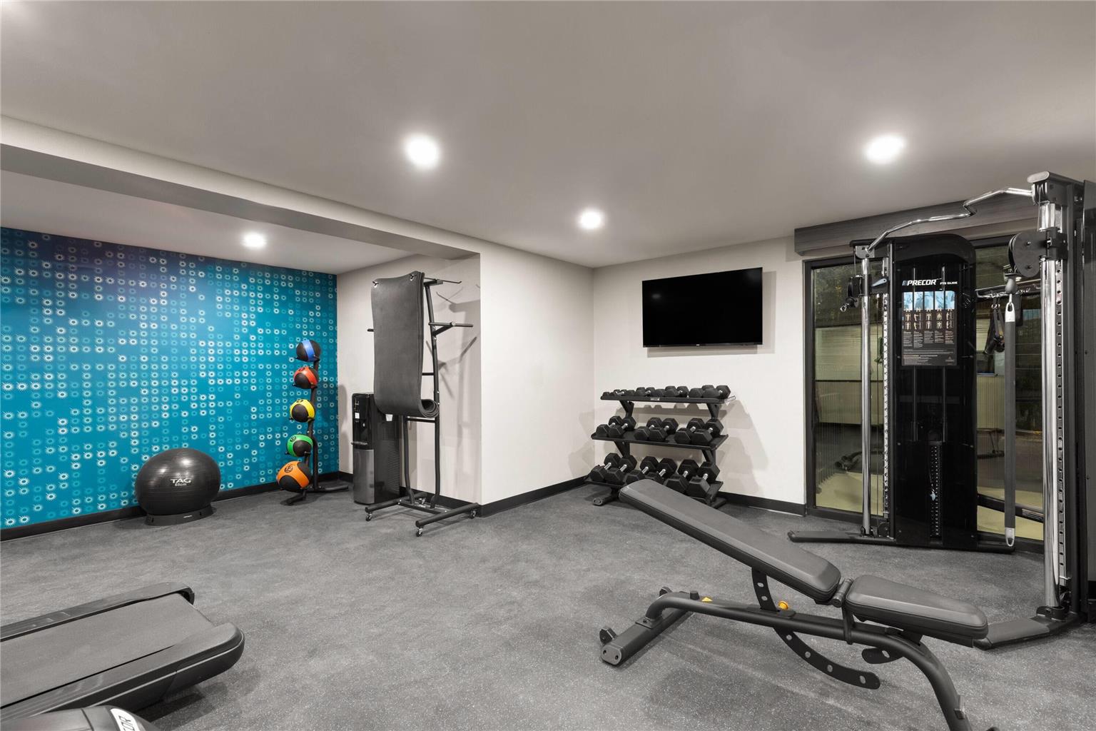 La Quinta Inn & Suites by Wyndham Atlanta Roswell - photo 6