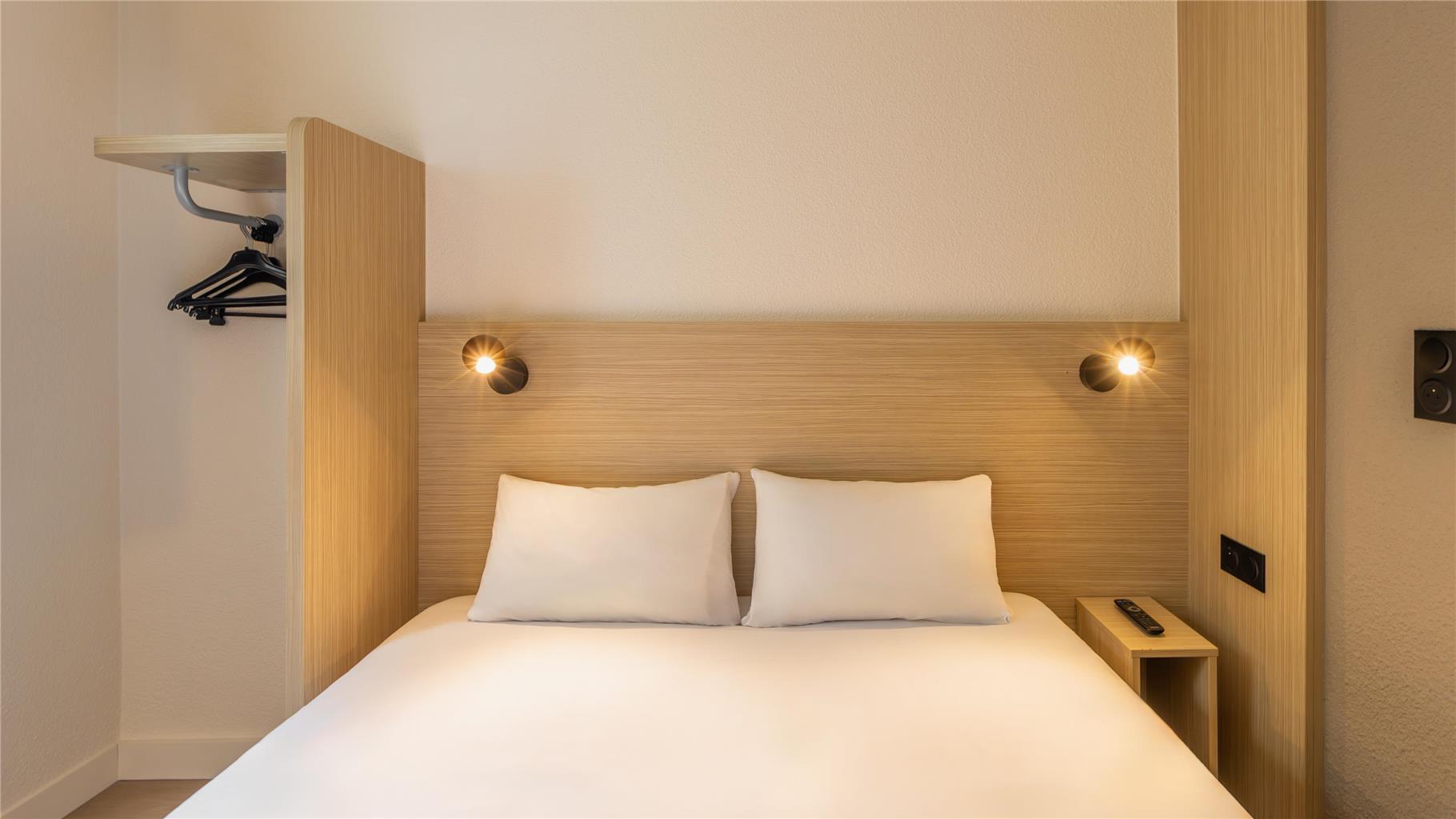 Premiere Classe Roissy CDG Paris Nord 2 Parc des Expositions — hotel in Roissy En France