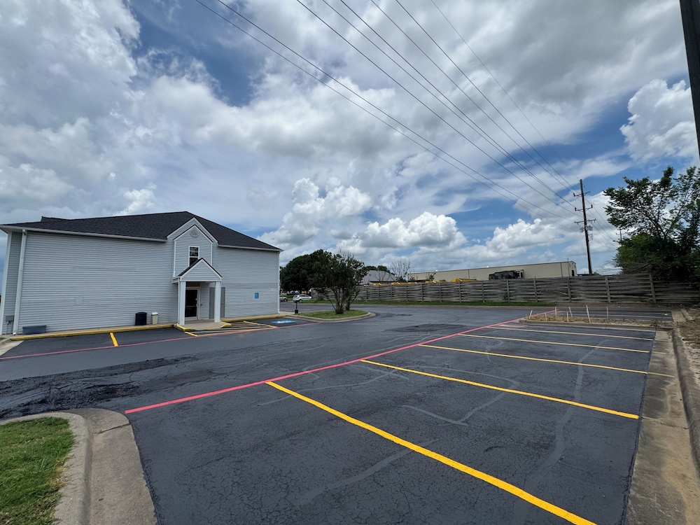 Americas Best Value Inn & Suites Ada - photo 28