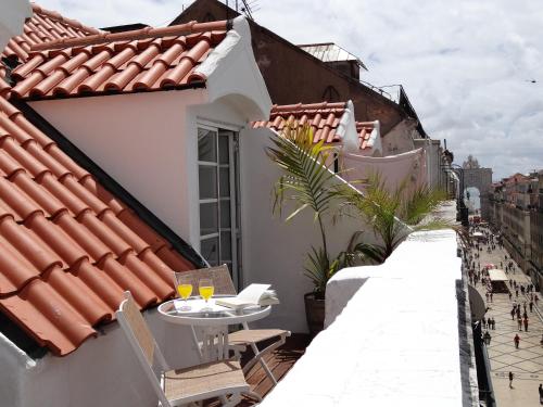 The Downtown Terrace Fabulous Views Sun Deck Penthouse 5th floor no lift — 4-Star Luxury Hotel in Lisbon, Portugal