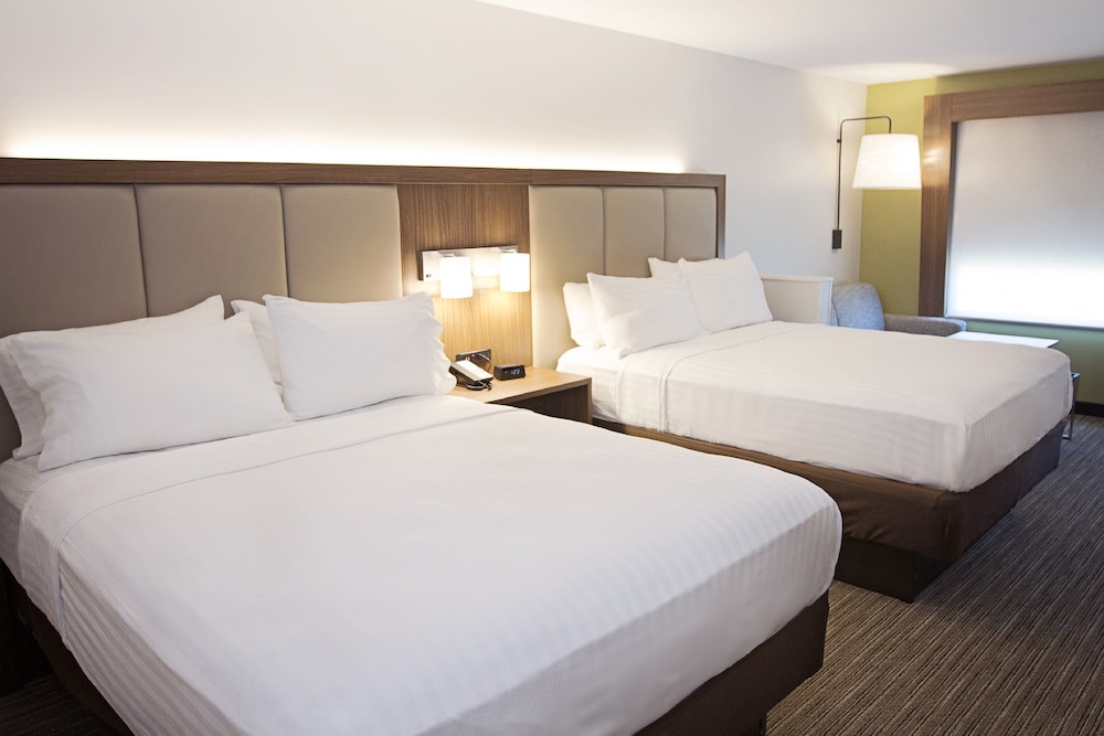 Holiday Inn Express & Suites Greenwood Mall by IHG - photo 9