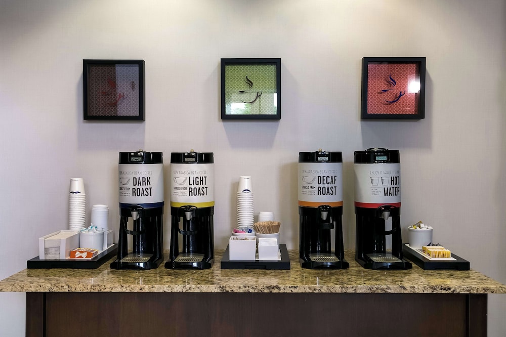Hampton Inn & Suites Wilmington Christiana - photo 41