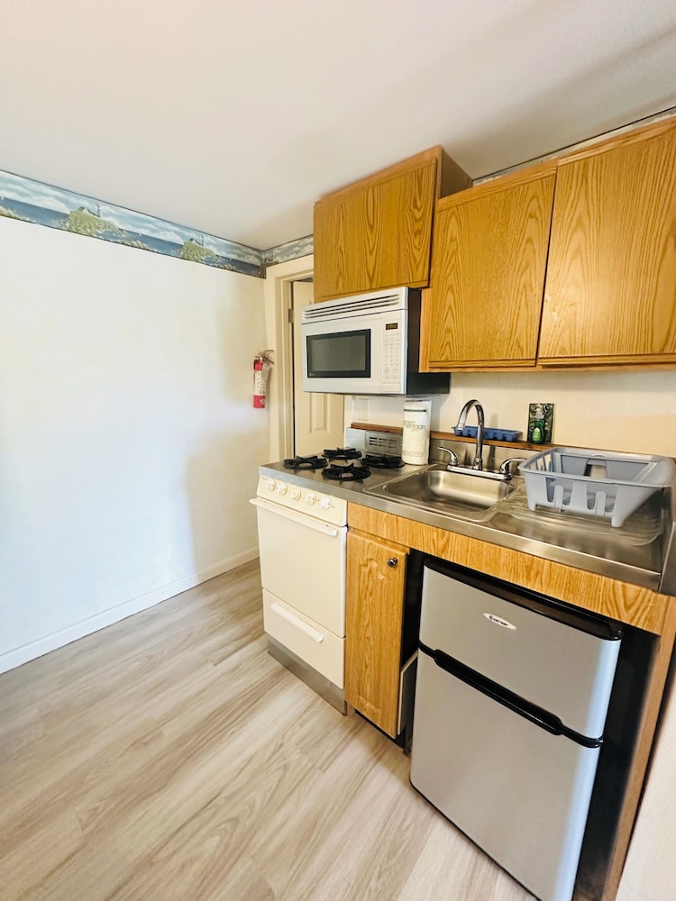 Green Harbor Waterfront Lodging - photo 9