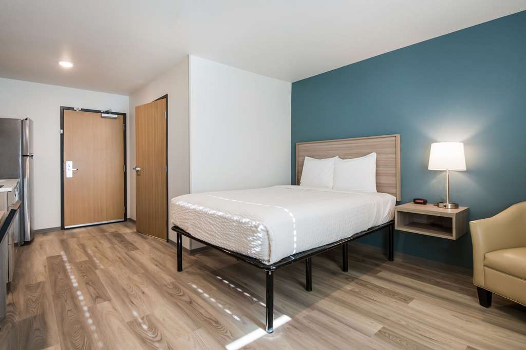 WoodSpring Suites Portland Vancouver - photo 20