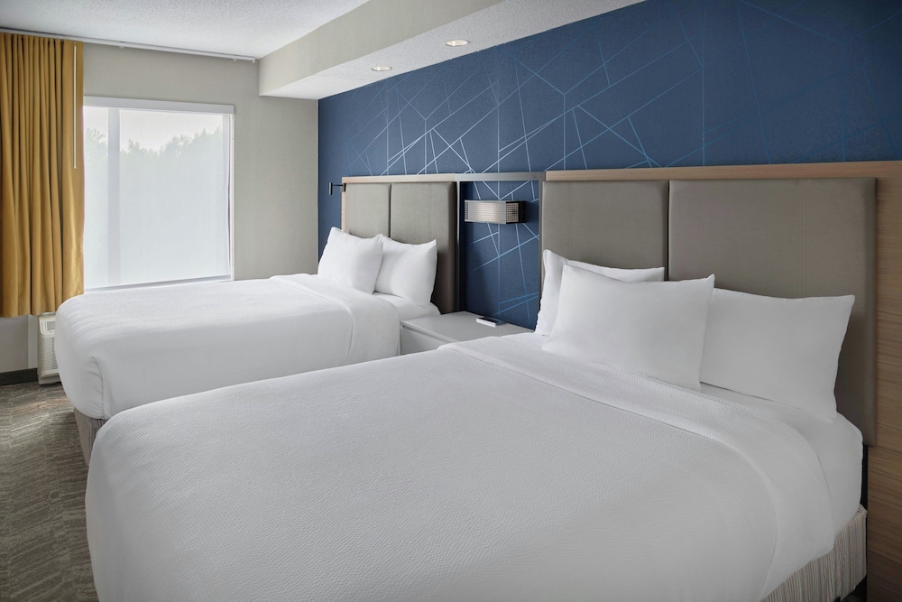 SpringHill Suites by Marriott Lansing - photo 15