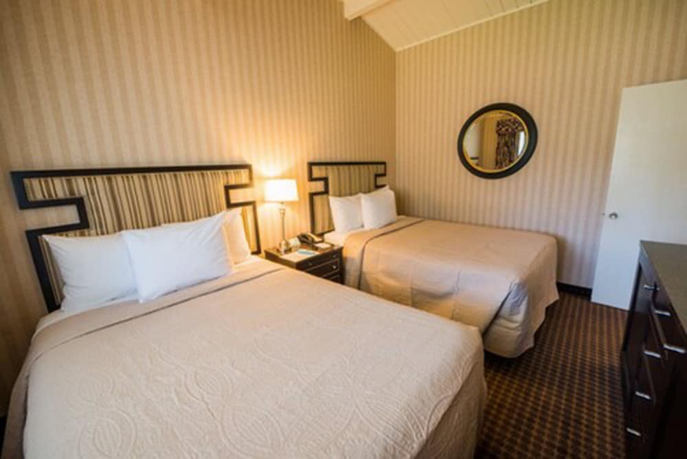 Los Gatos Lodge - photo 10