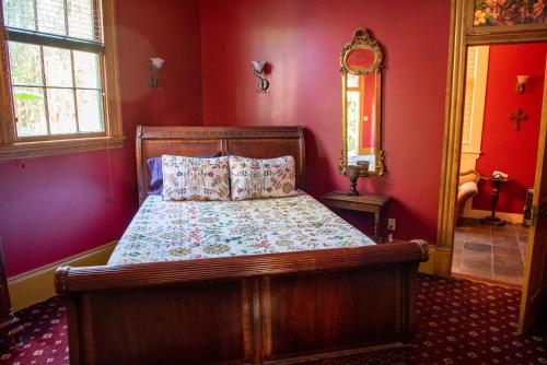 The Lookout Inn - photo 32