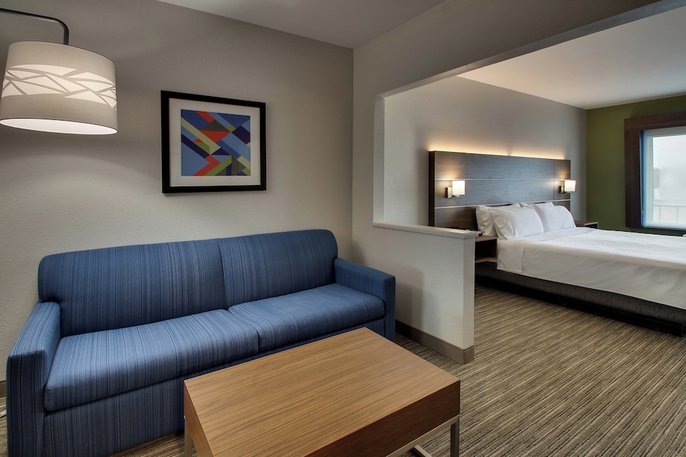 Holiday Inn Express & Suites Carson City by IHG - photo 18
