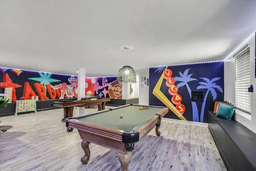 8000sf 7BR Villa Casita Pool Spa Gym & Games
