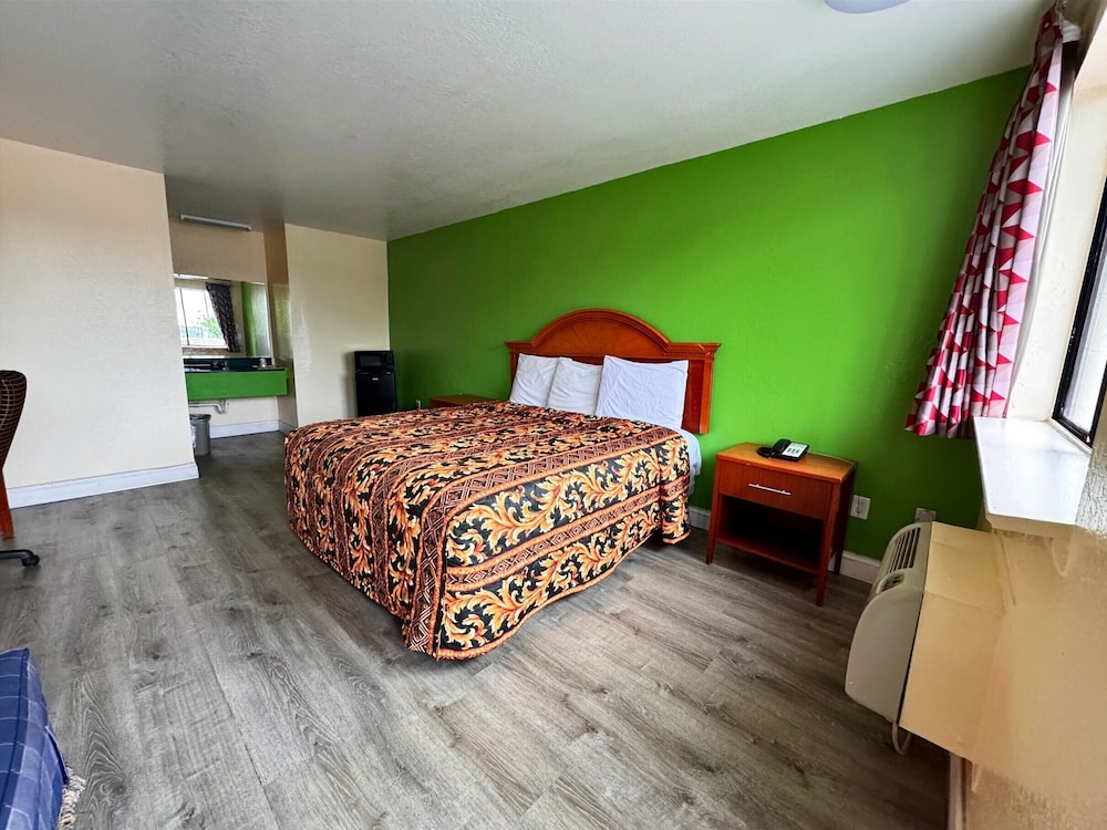 Cloverleaf Motel Richmond Near Turnpike in Richmond, United States