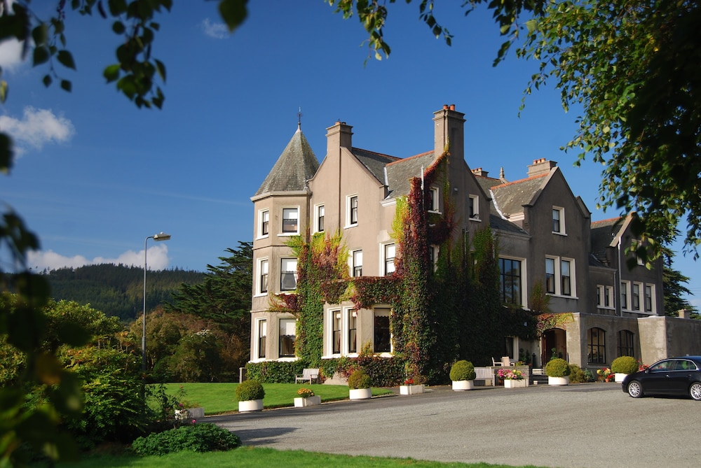 Enniskeen Country House Hotel in Newcastle, United Kingdom