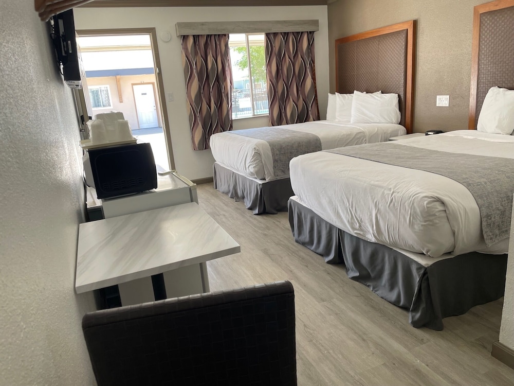 Bishop Inn - photo 3