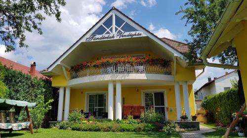 Tündérlak Vendégház — 4-Star Luxury Hotel in Balatonfured, Hungary