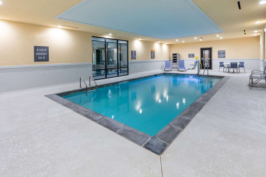 La Quinta Inn & Suites by Wyndham Dallas Frisco Stadium - photo 8