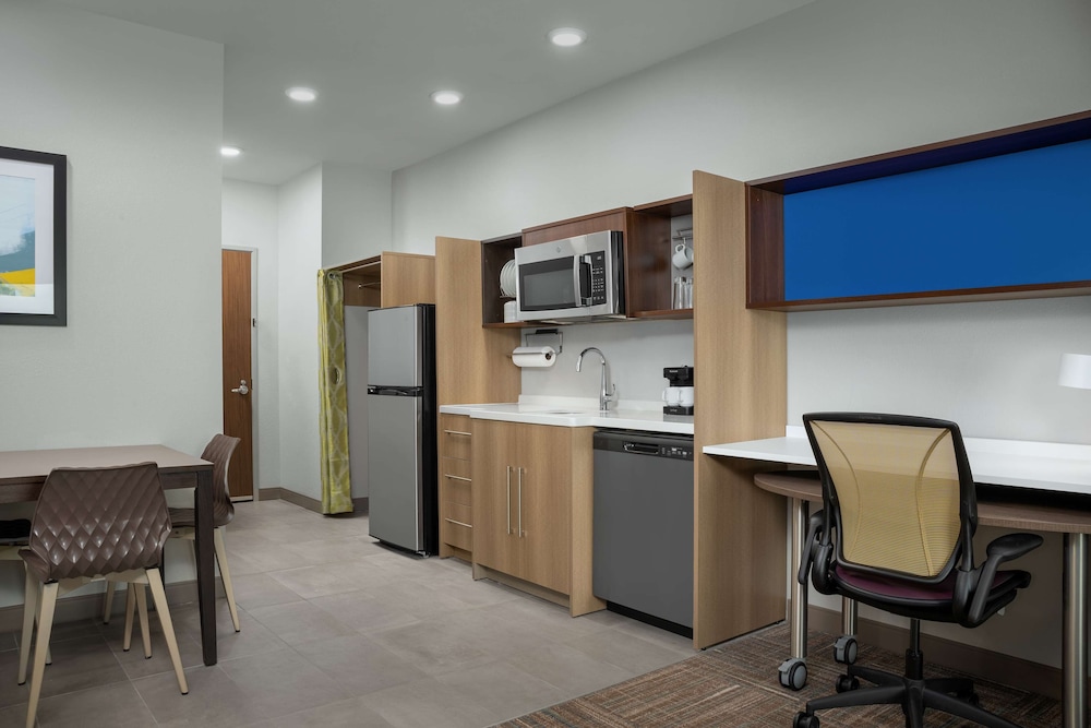 Home2 Suites by Hilton Cullman - photo 9