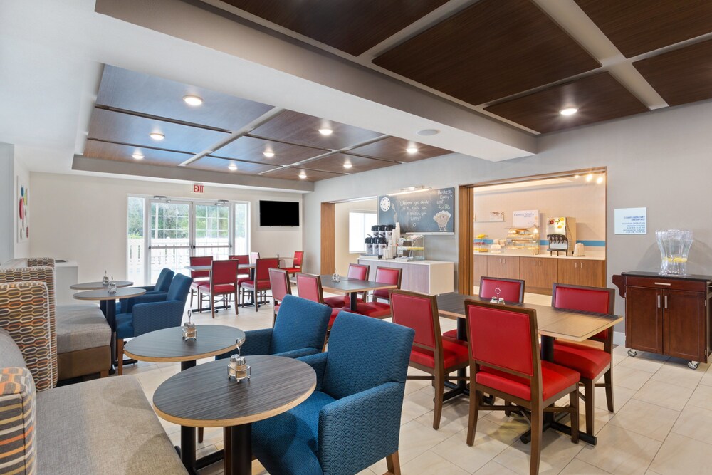 Holiday Inn Express Hotel & Suites Tavares Leesburg by IHG - photo 24