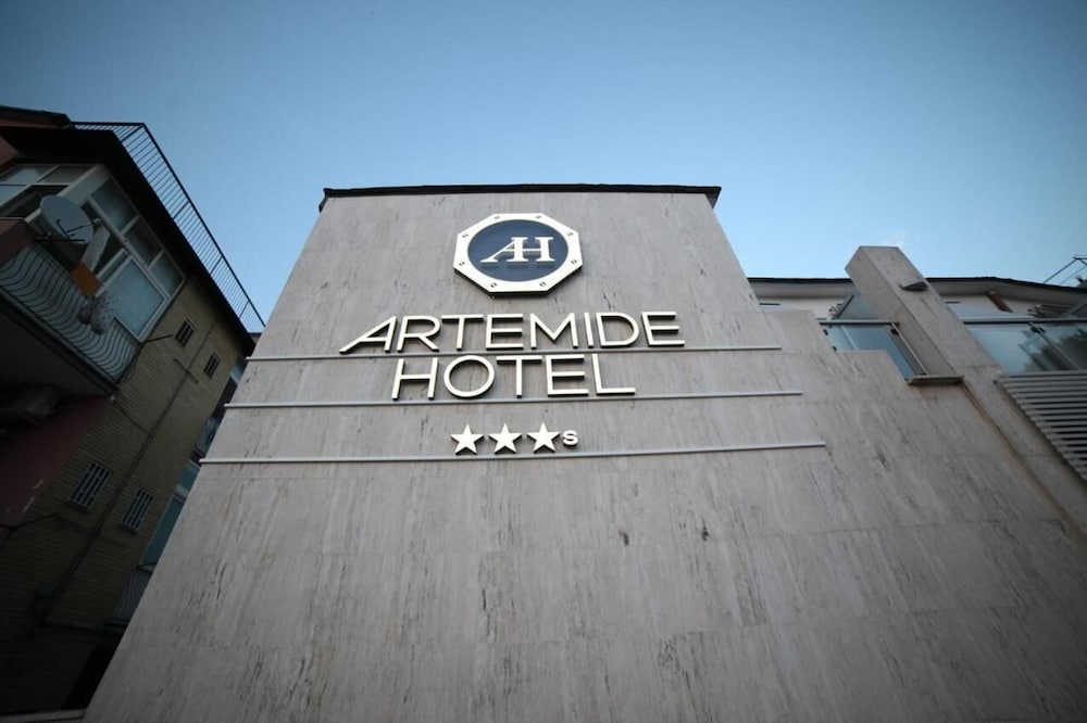 Hotel Artemide — hotel in Aversa