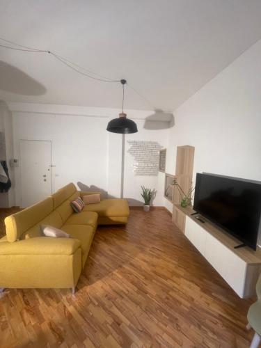 Urban Chic in Niguarda 10 minutes to MM3 — 4-Star Luxury Hotel in Milan, Italy