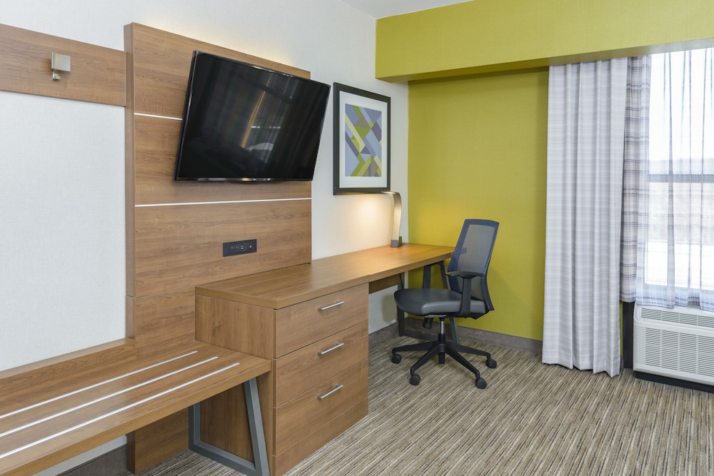 Holiday Inn Express Southington by IHG - photo 4