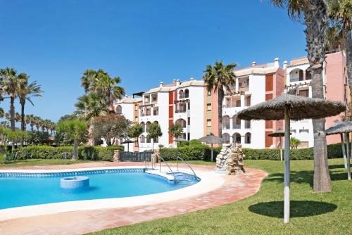 Apartamento Atlanterra Sol — 4-Star Luxury Hotel in Zahara De Los Atunes, Spain
