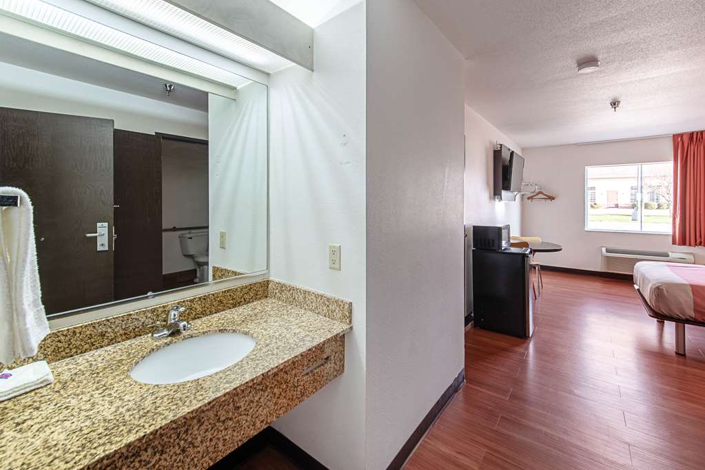 Motel 6 Lebanon IN - photo 16