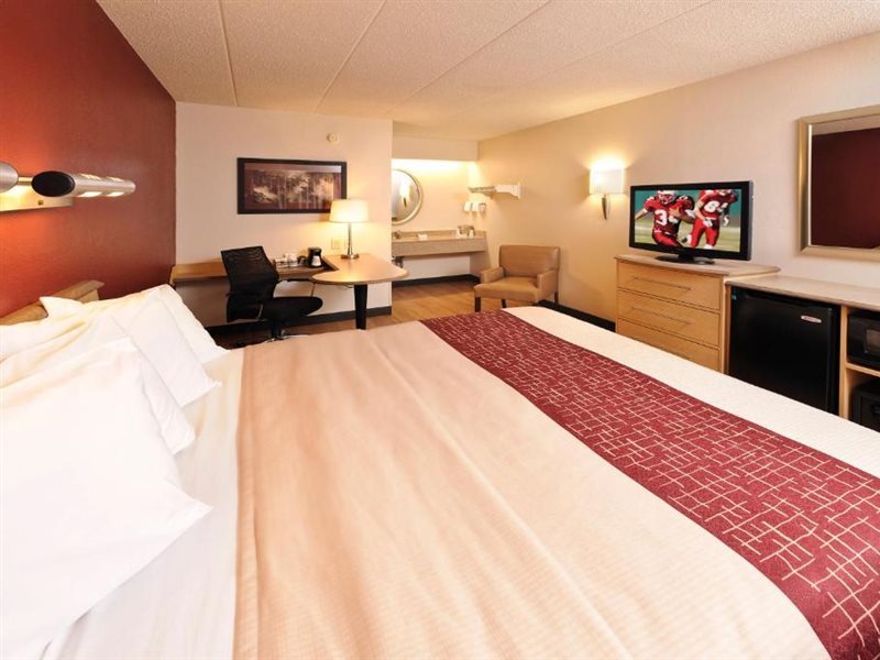 Red Roof Inn Rochester Henrietta - photo 2