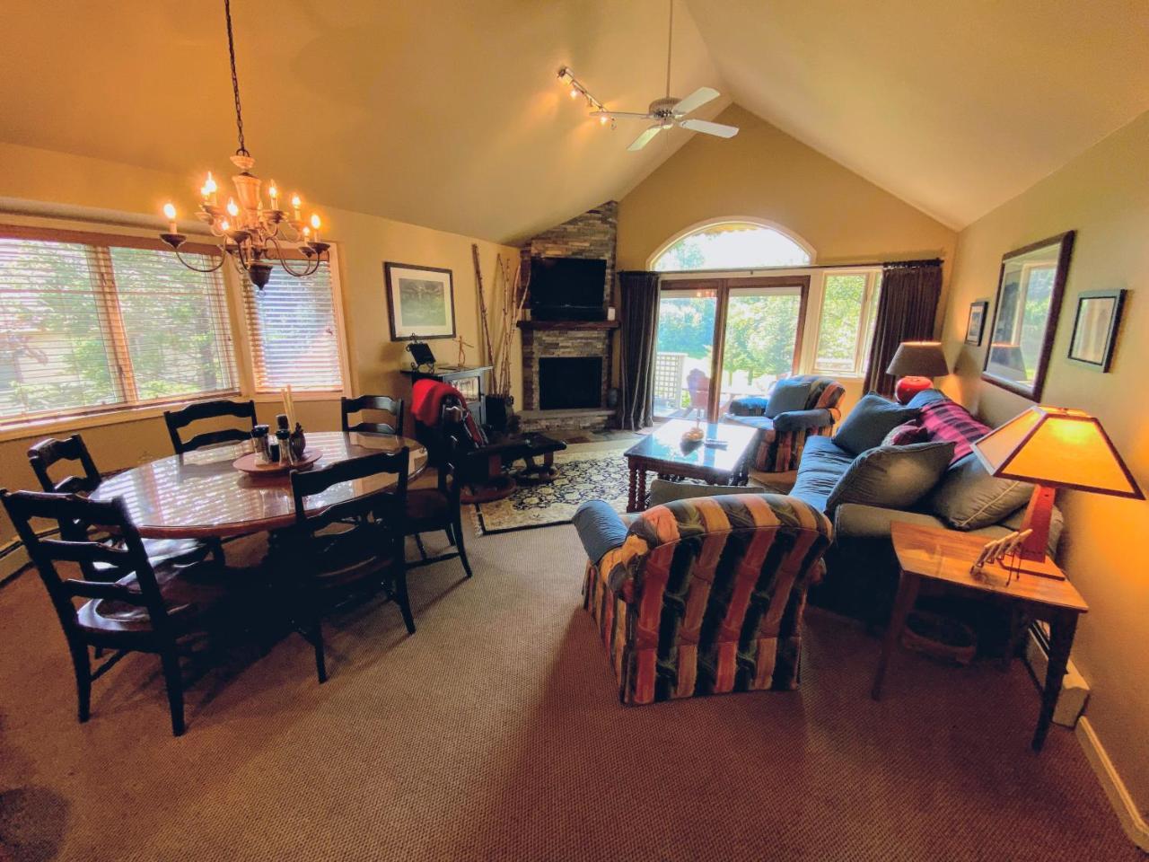 F8 Luxurious Mt Washington Hotel golf course home Wifi cable air conditioning - photo 13