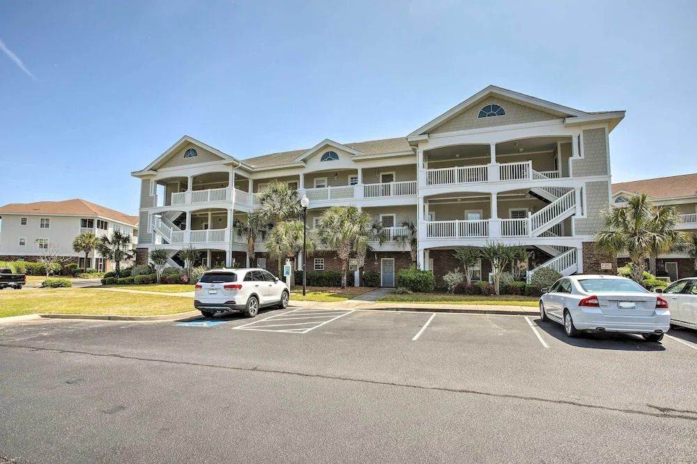 Barefoot Resort Condo with Pool Tennis Court Access - photo 10