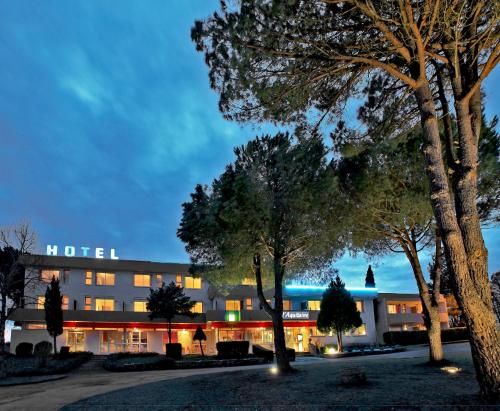 Logis Hôtel l'Aquitaine - carbon neutral hotel in Cahors