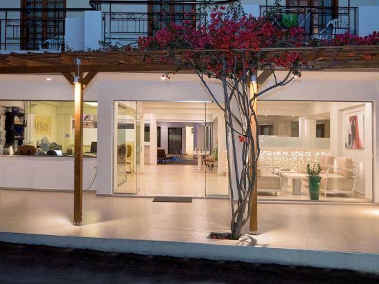 Artemis Hotel Apartments — Hersonissos