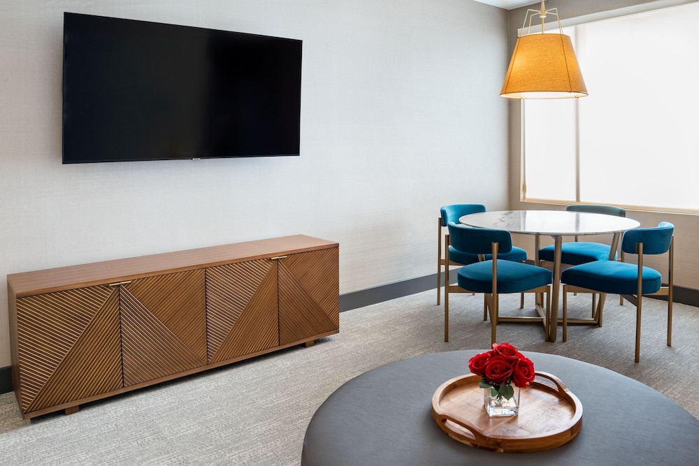 SpringHill Suites by Marriott Chicago Chinatown - photo 19