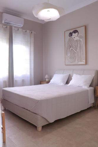 Urban Retreat 72 — 4-Star Luxury Hotel in Ermoupolis, Greece