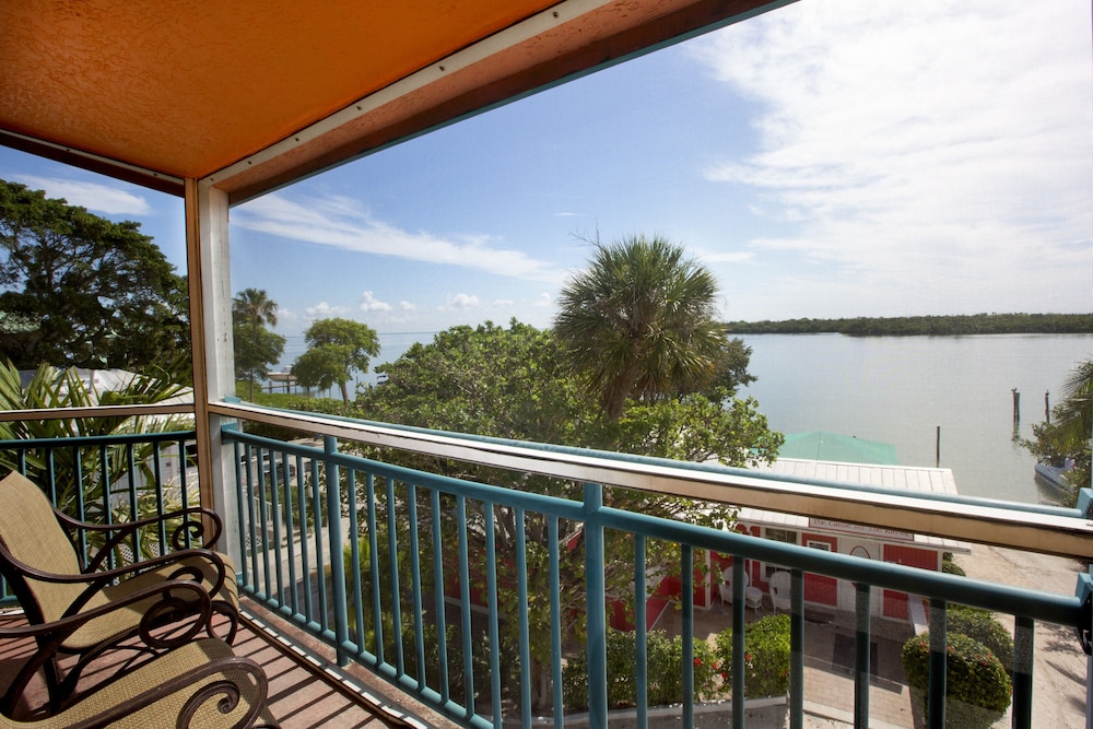 Tween Waters Island Resort & Spa - photo 29