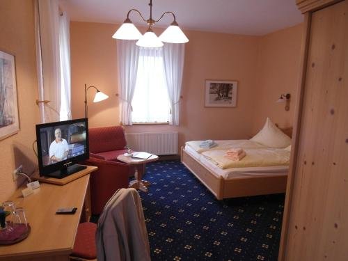 Pension und Gaststätte Zur Brauschänke — Schoeneck — photo 3