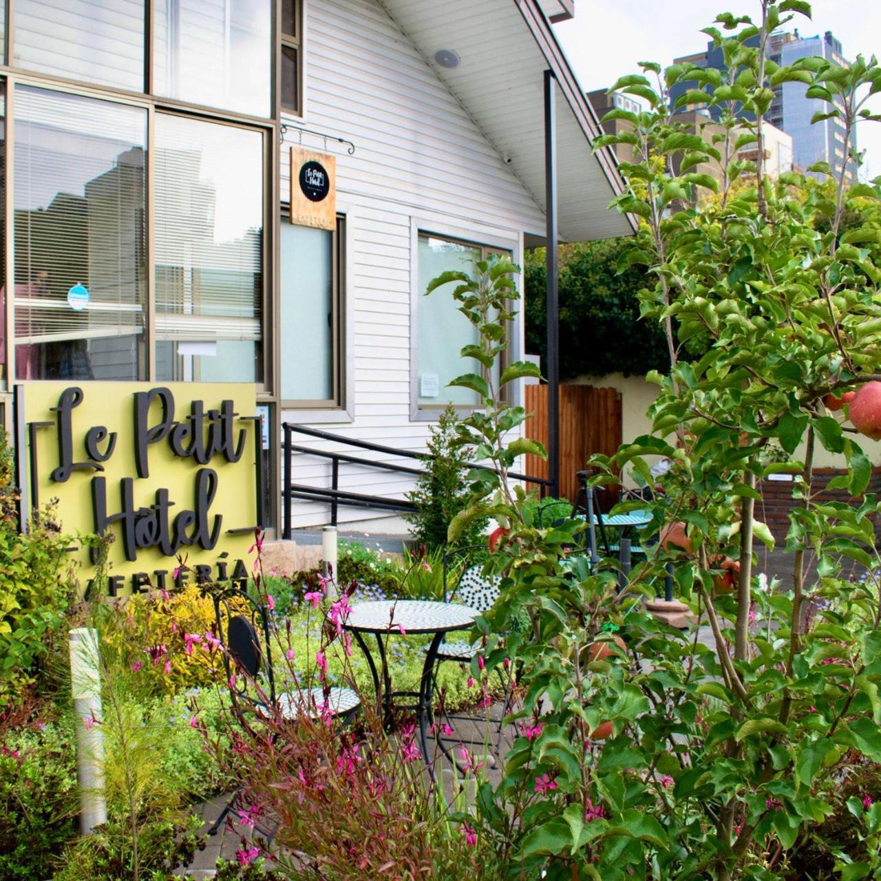 Hotel Le Petit — Concepcion — photo 4