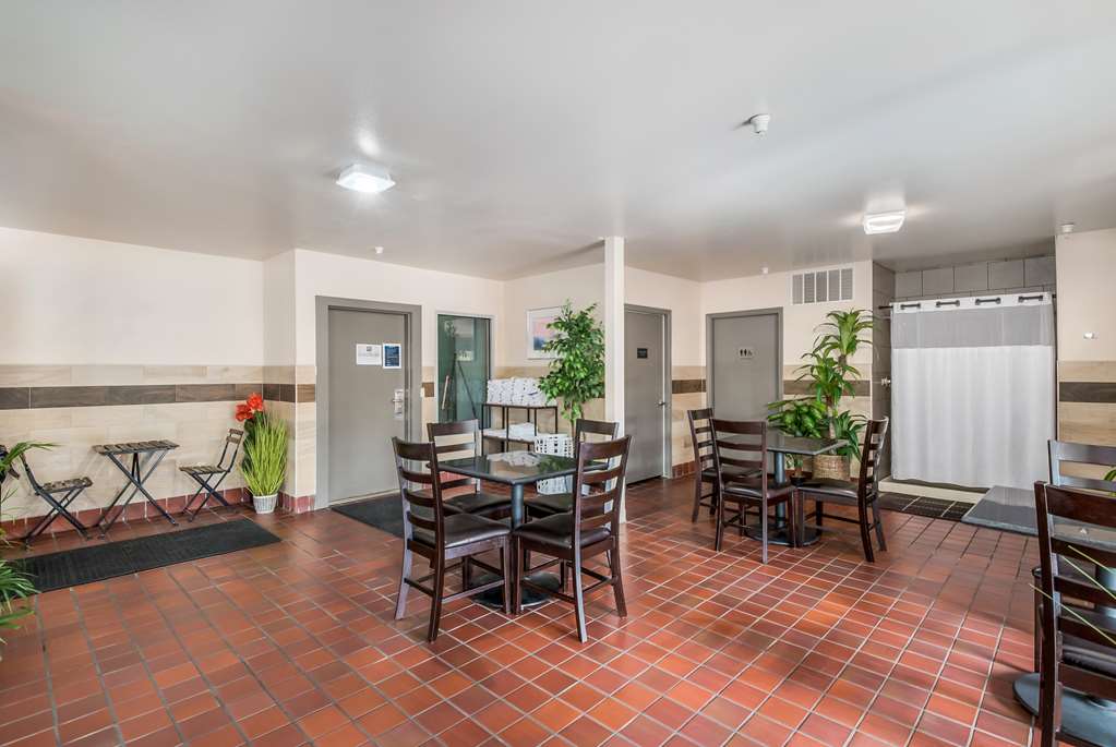 Red Lion Inn & Suites Sequim - photo 9