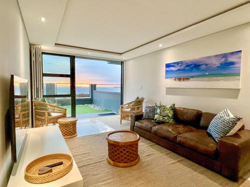 Seacrest Luxury Beachfront Apartment Blouberg Beach