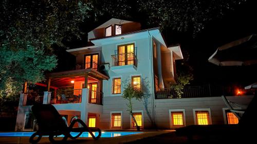 Cem Can Luxury Villa Private Pool Oludeniz Fethiye — 4-Star Luxury Hotel in Fethiye, Turkey
