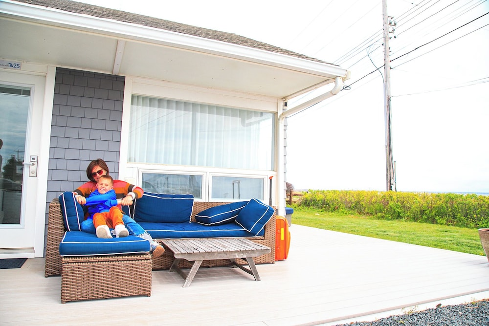 Breakwater Hotel - photo 35