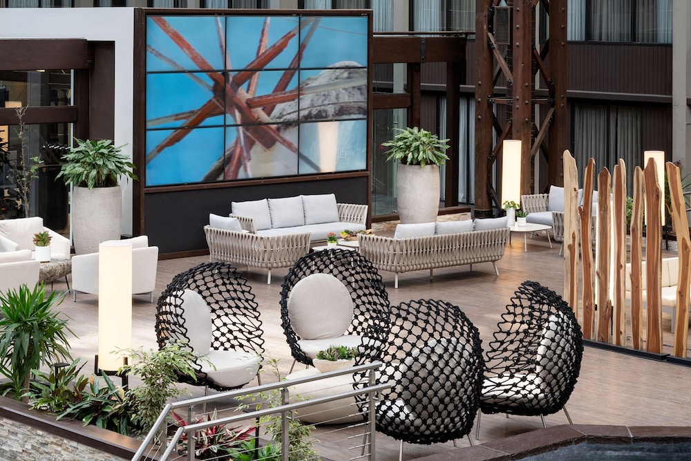 Seattle Airport Marriott - carbon neutral hotel in Seatac